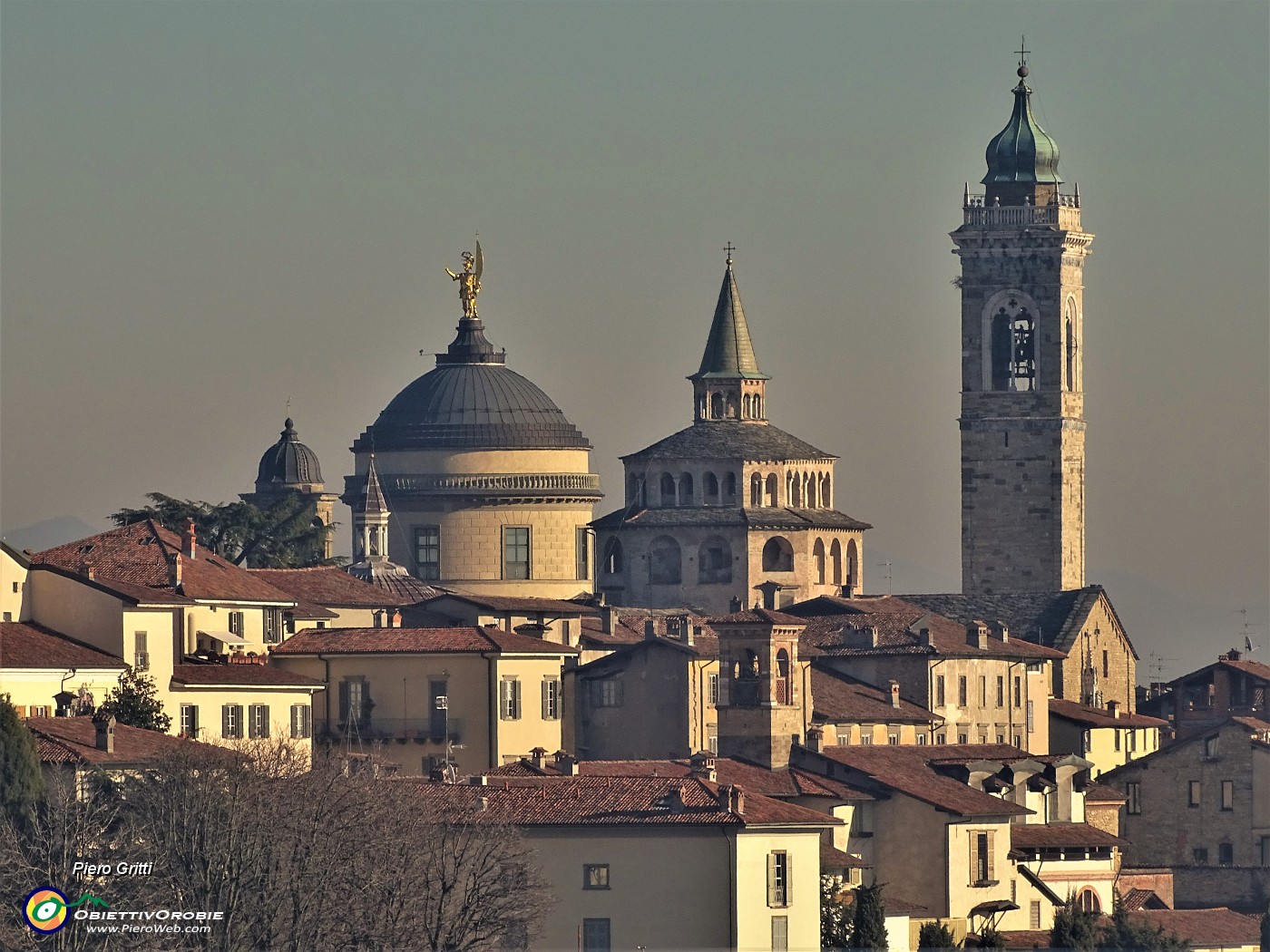 21 Cupole, torri, campanili verso il Duomo e Santa Maria Maggiore.JPG